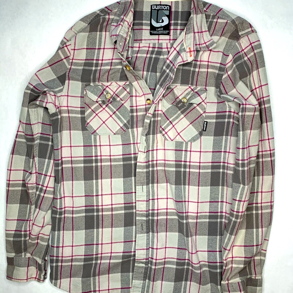 Burton long sleeve flannel shirt double front pocket button up